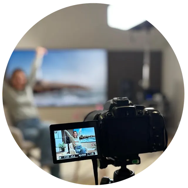 Kamera im Content-Creation-Studio